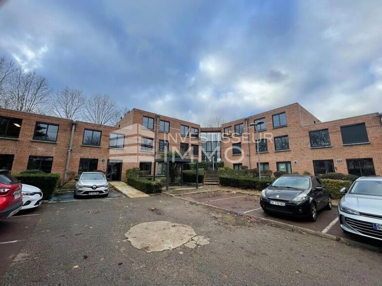 Bureau dans Lognes à louer - Photo de l’immeuble – Image 2 sur 6