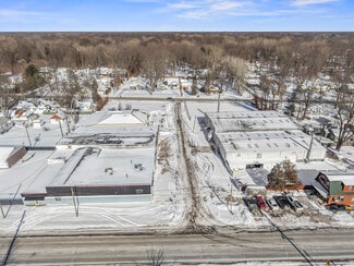 Plus de détails pour 4618 Pointe Tremble Rd & 9655 Kretz Dr – Industriel/Logistique à vendre