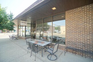 Plus de détails pour 701 Main St, Rochester, IN - Local commercial à vendre
