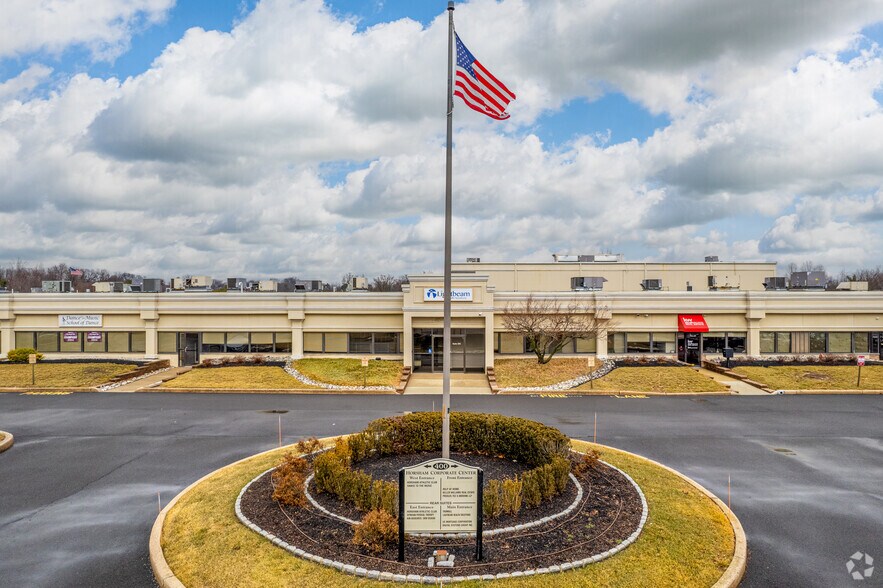 400 Horsham Rd, Horsham Township, PA à louer - Photo de l’immeuble – Image 1 sur 13
