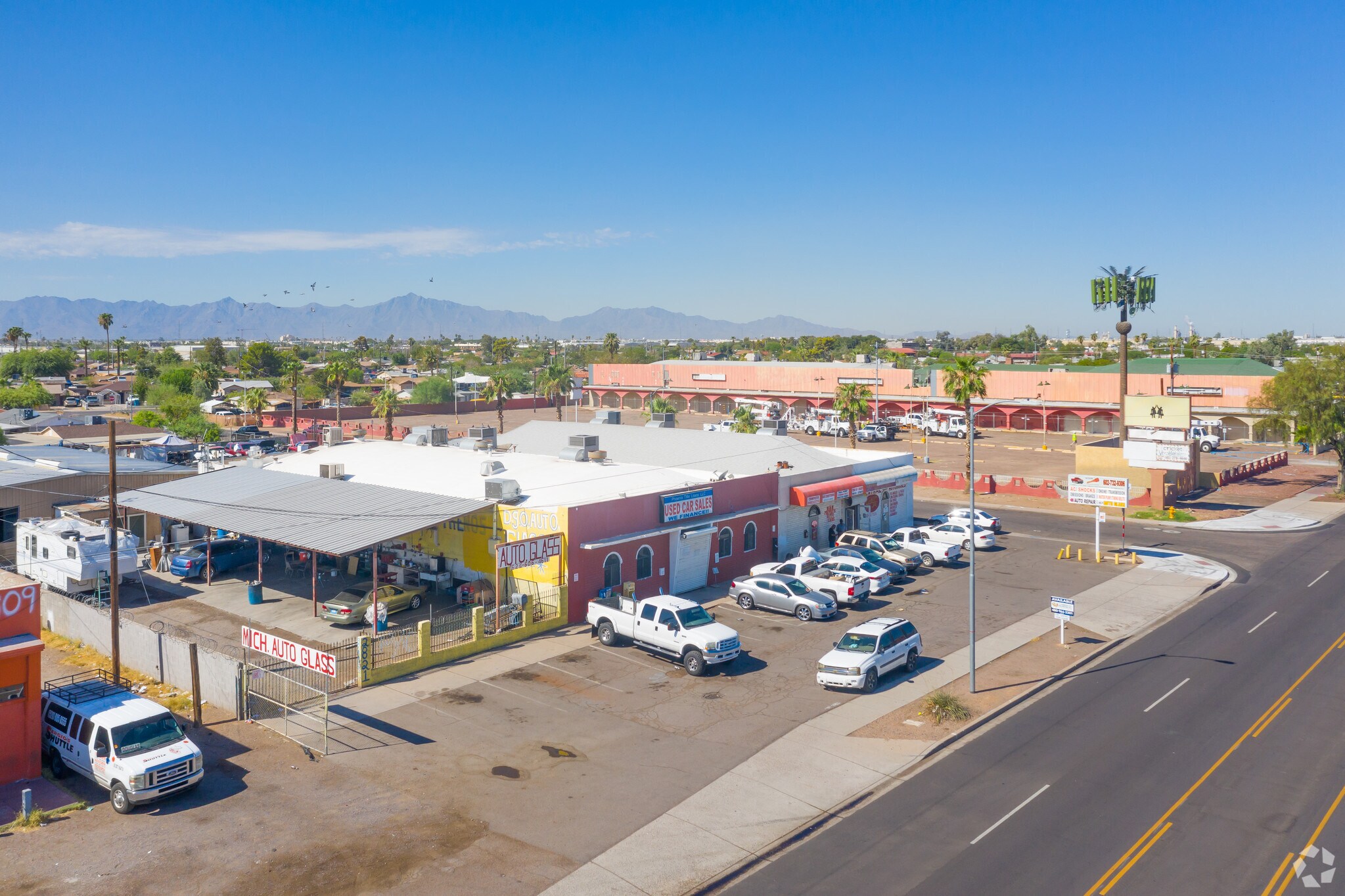 2821-2827 W Van Buren St, Phoenix, AZ à louer Photo principale– Image 1 sur 4