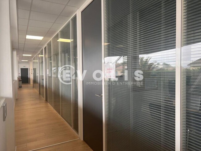 Plus de détails pour Bureau à louer
