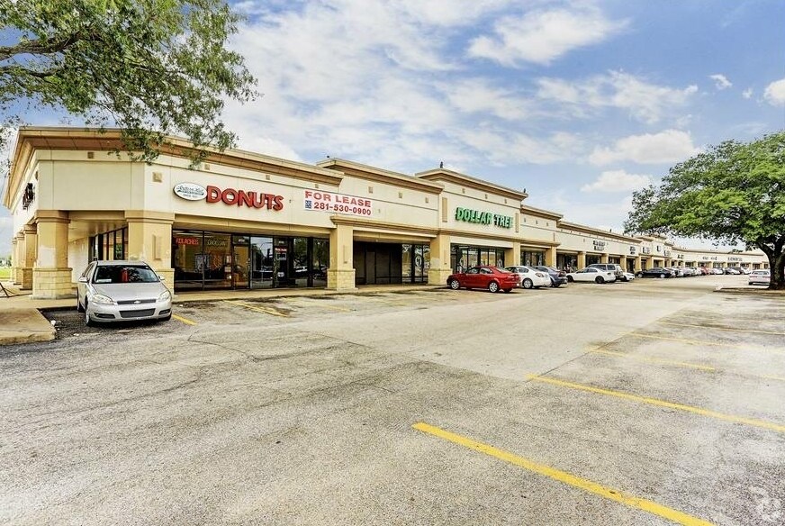 8787 W Bellfort St, Houston, TX à louer - Photo de l’immeuble – Image 2 sur 4