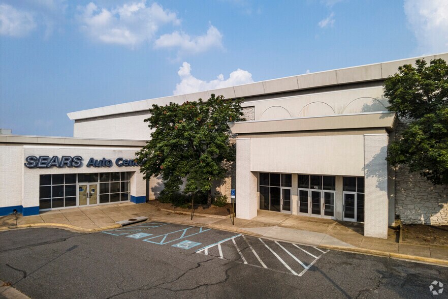 6211 Leesburg Pike, Falls Church, VA à louer - Photo de l’immeuble – Image 3 sur 12