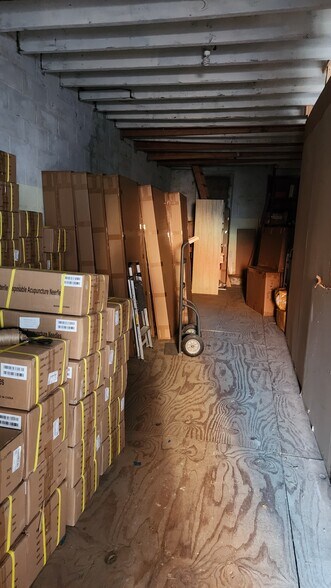 18-14/16 129 Street st, College Point, NY à vendre - Photo de l’immeuble – Image 2 sur 5