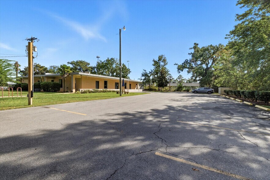 1816 Old St Augustine Rd, Tallahassee, FL à vendre - Photo de l’immeuble – Image 2 sur 37