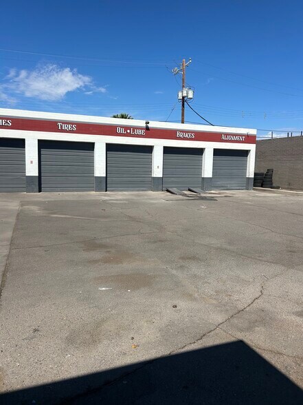 4218 N Central Ave, Phoenix, AZ à louer - Photo de l’immeuble – Image 3 sur 16