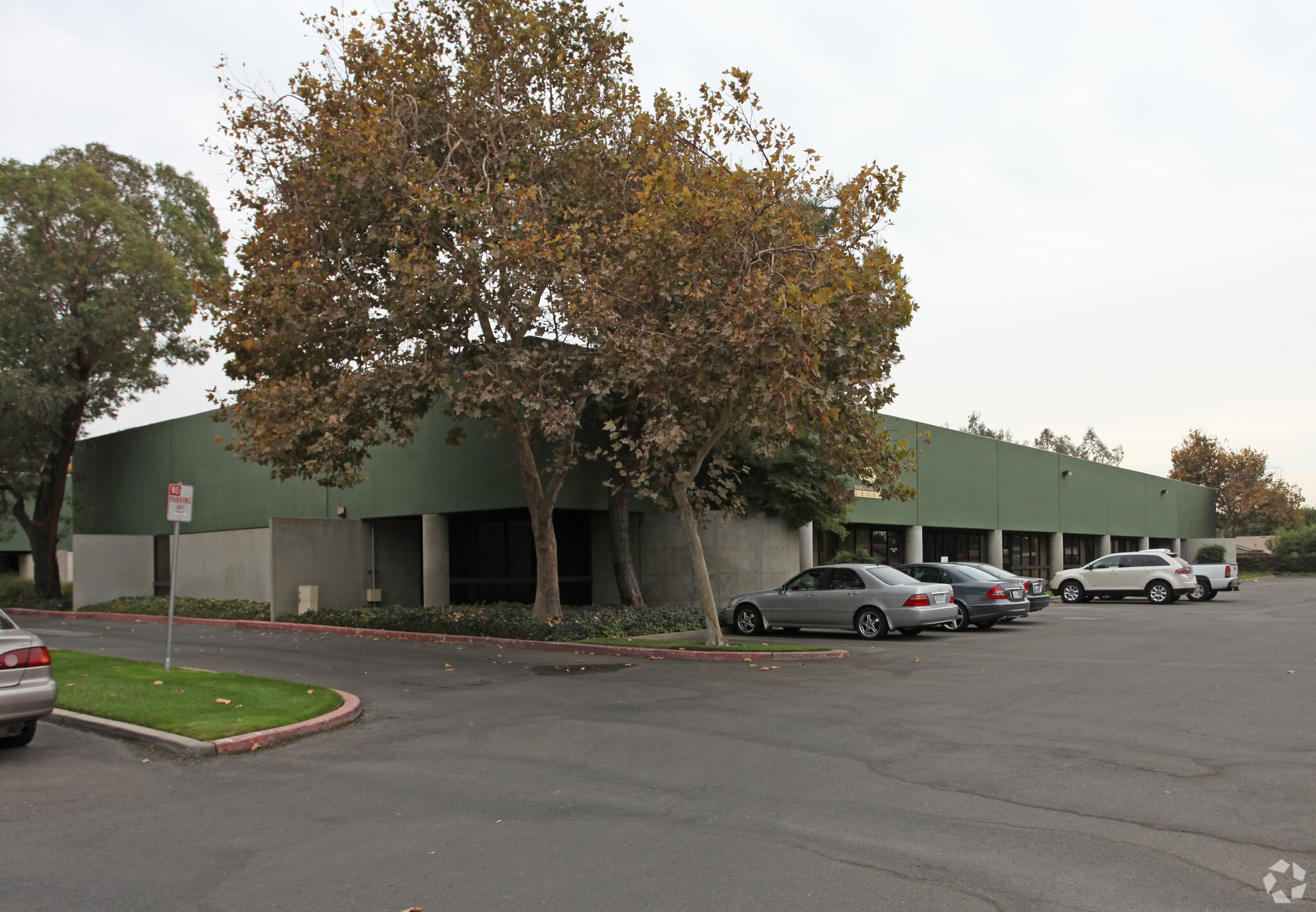 1581 Cummins Dr, Modesto, CA à louer Photo principale– Image 1 sur 7