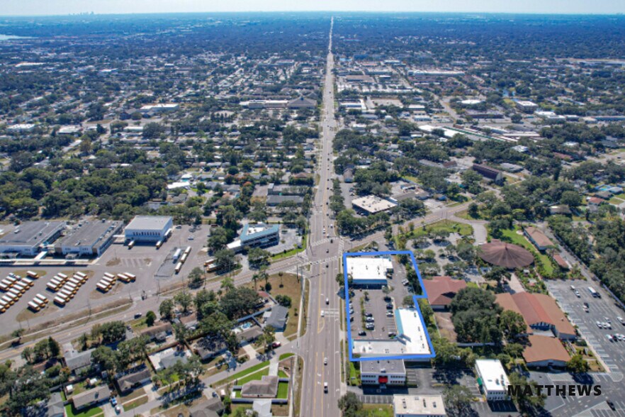 2198 Coachman Rd NE, Clearwater, FL à vendre - Photo de l’immeuble – Image 2 sur 4