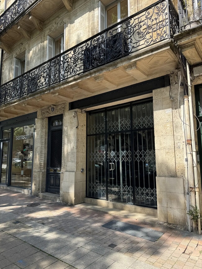 Plus de détails pour 43 Cours Georges Clémenceau, Bordeaux - Local commercial à louer