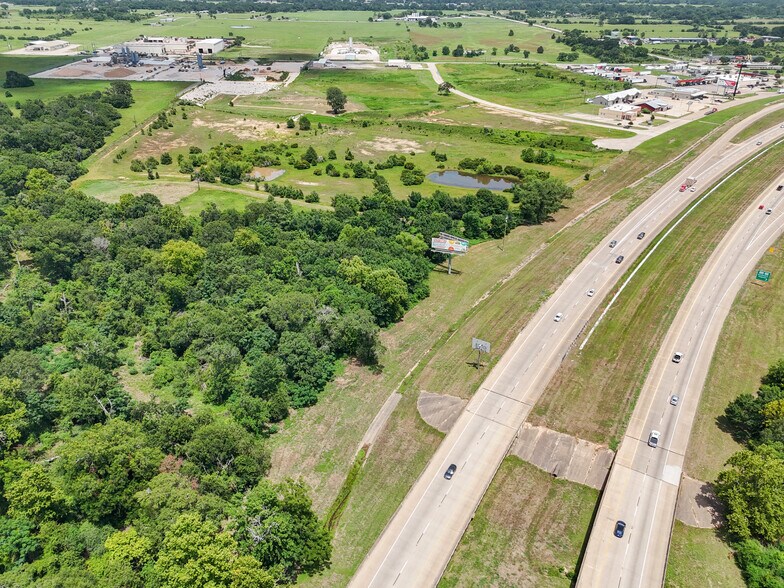 0 290 Bypass, Hempstead, TX à vendre - Photo de l’immeuble – Image 2 sur 24