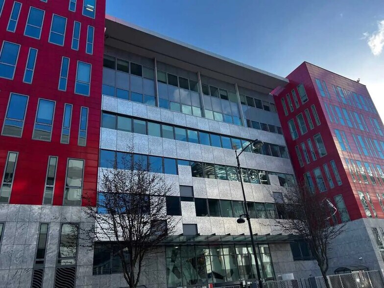 Bureau dans Ivry-sur-Seine à louer - Photo de l’immeuble – Image 1 sur 10
