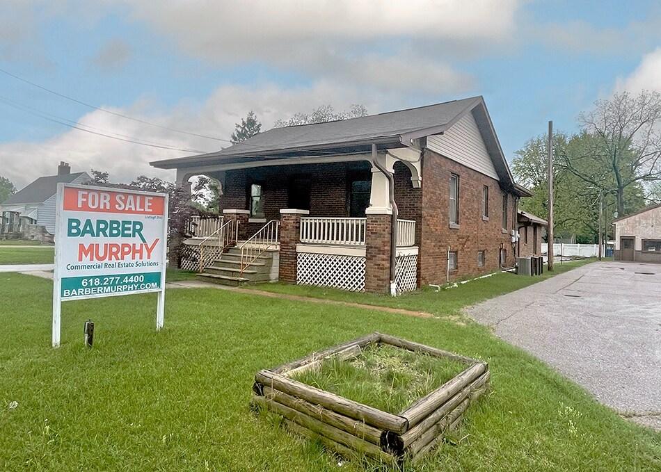 10326 Lincoln Trl, Fairview Heights, IL à louer Photo principale– Image 1 sur 6