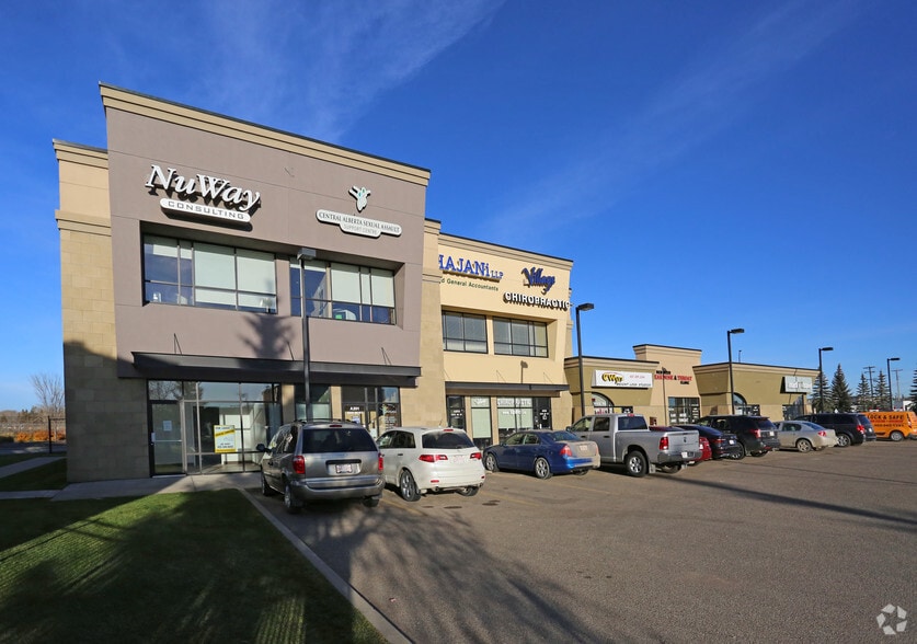 5212 48th St, Red Deer, AB à vendre - Photo principale – Image 1 sur 5