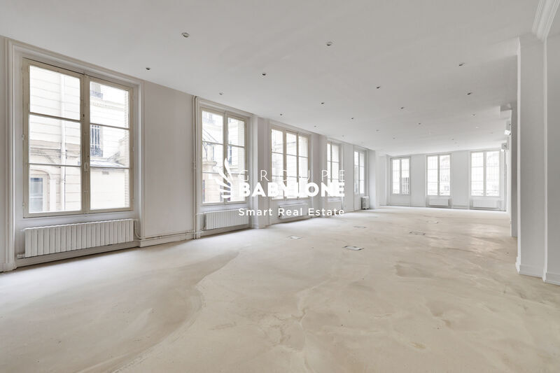 15 Rue De La Banque, Paris à louer - Photo de l’immeuble – Image 2 sur 15