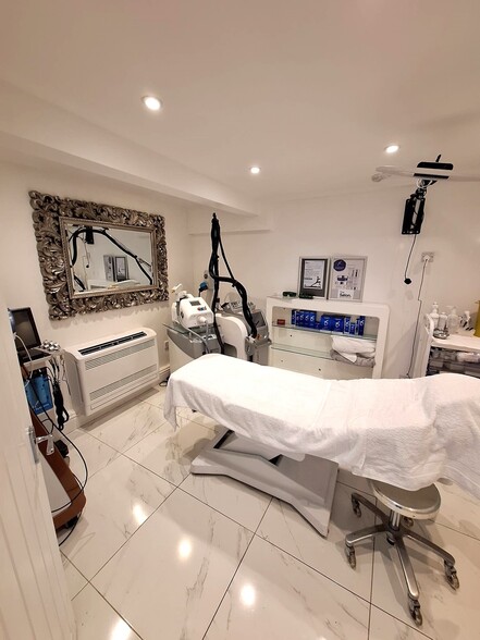 248 High Street, Cranleigh à vendre - Photo intérieure – Image 3 sur 3