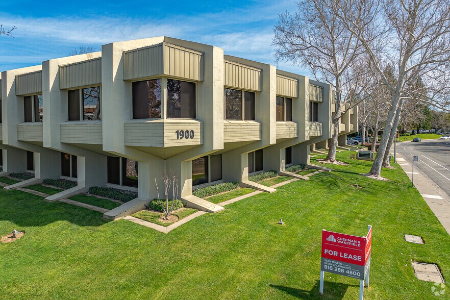 1900 Point West Way, Sacramento, CA à vendre - Photo de l’immeuble – Image 1 sur 7