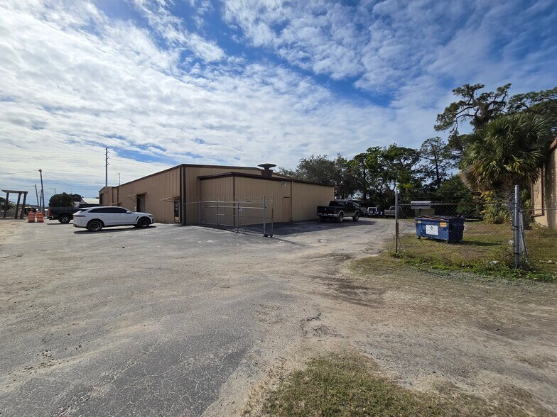 8535 Rees St, Port Richey, FL à vendre - Photo de l’immeuble – Image 2 sur 24