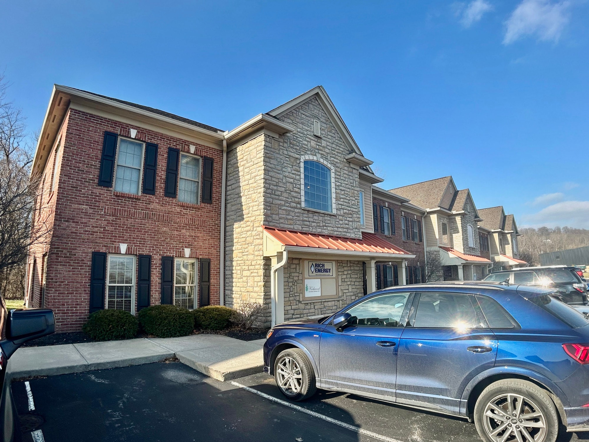 5082-5086 Wooster Rd, Cincinnati, OH à louer Photo principale– Image 1 sur 11