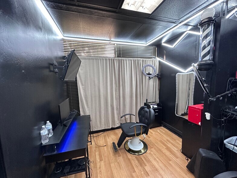 3500 21st St, Bakersfield, CA à louer - Photo de l’immeuble – Image 2 sur 16