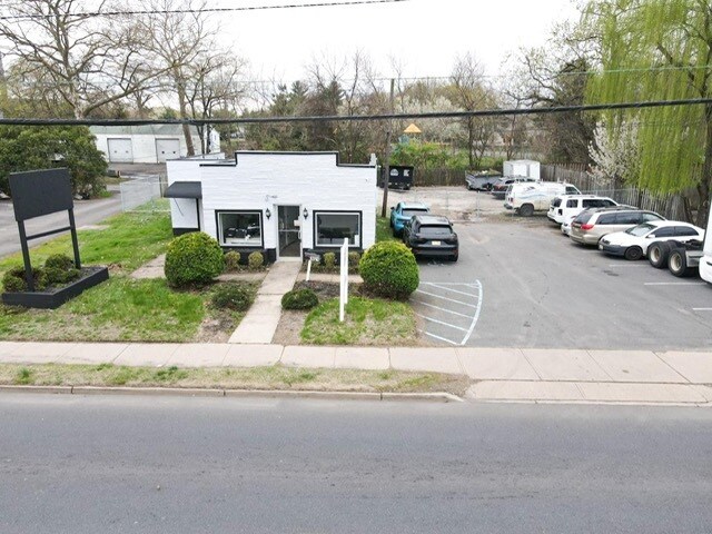 1421 Nottingham Way, Trenton, NJ à vendre Photo de l’immeuble– Image 1 sur 20