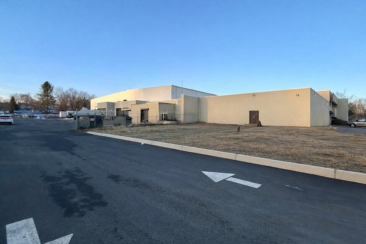 36-60 Industrial pl, Middletown, NY à louer Photo intérieure– Image 1 sur 8
