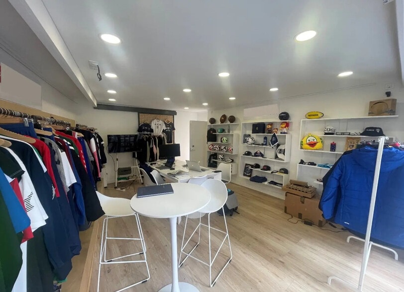 Local commercial dans Paris à louer - Photo de l’immeuble – Image 3 sur 5