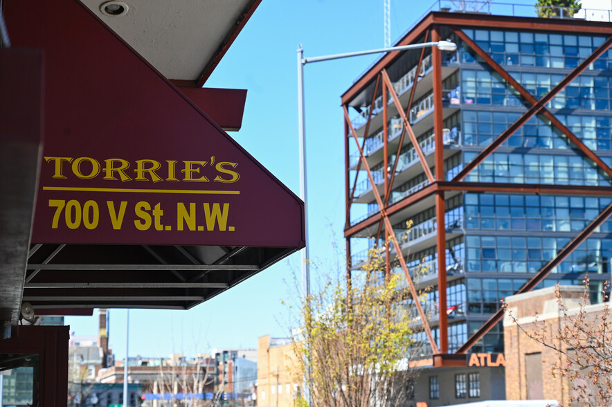 700 V St NW, Washington, DC à louer - Photo de l’immeuble – Image 3 sur 13