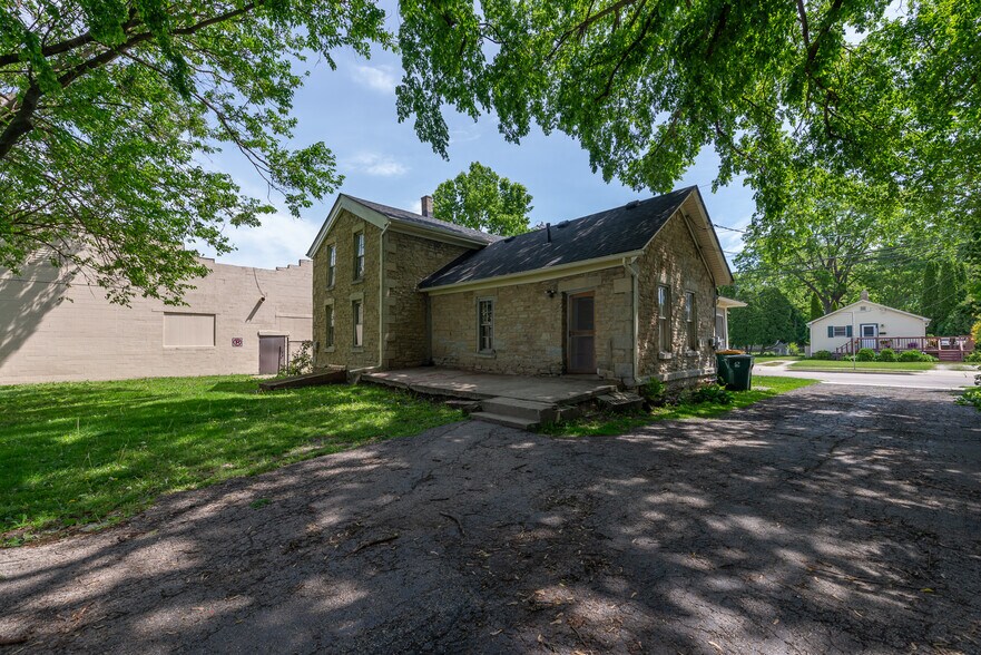 117 S Prairie St, Batavia, IL à vendre - Photo de l’immeuble – Image 2 sur 9