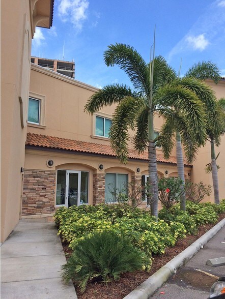 1130 Cleveland St, Clearwater, FL à louer - Photo de l’immeuble – Image 2 sur 8