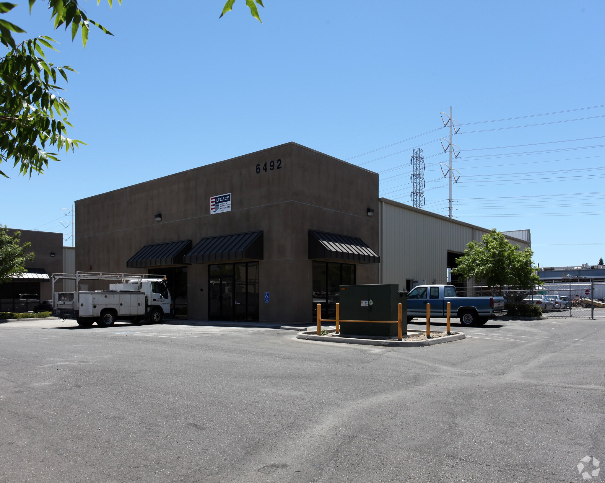 6492 Florin Perkins Rd, Sacramento, CA à vendre Photo principale– Image 1 sur 5