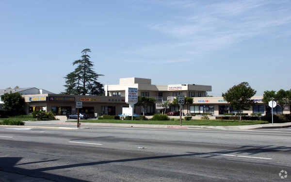 4213 Rosemead Blvd, Rosemead, CA à louer - Photo de l’immeuble – Image 2 sur 5