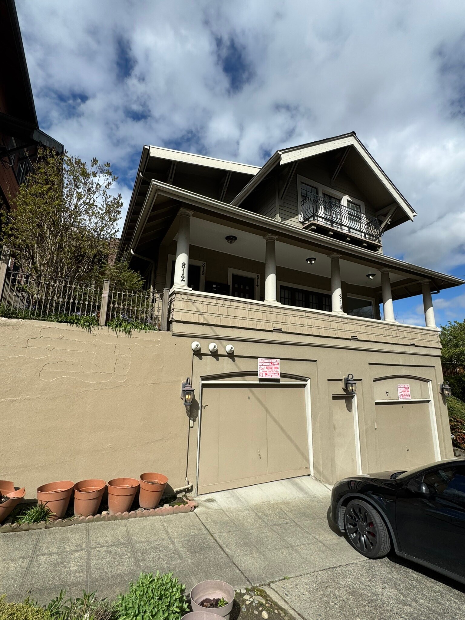 812 E Gwinn Pl, Seattle, WA à vendre Photo principale– Image 1 sur 19