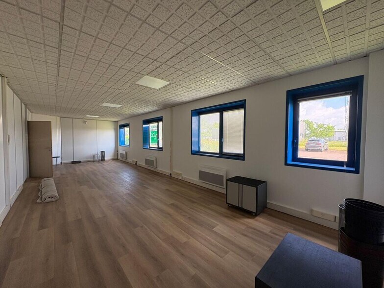 Bureau dans Chalon-sur-Saône à louer - Photo de l’immeuble – Image 2 sur 10