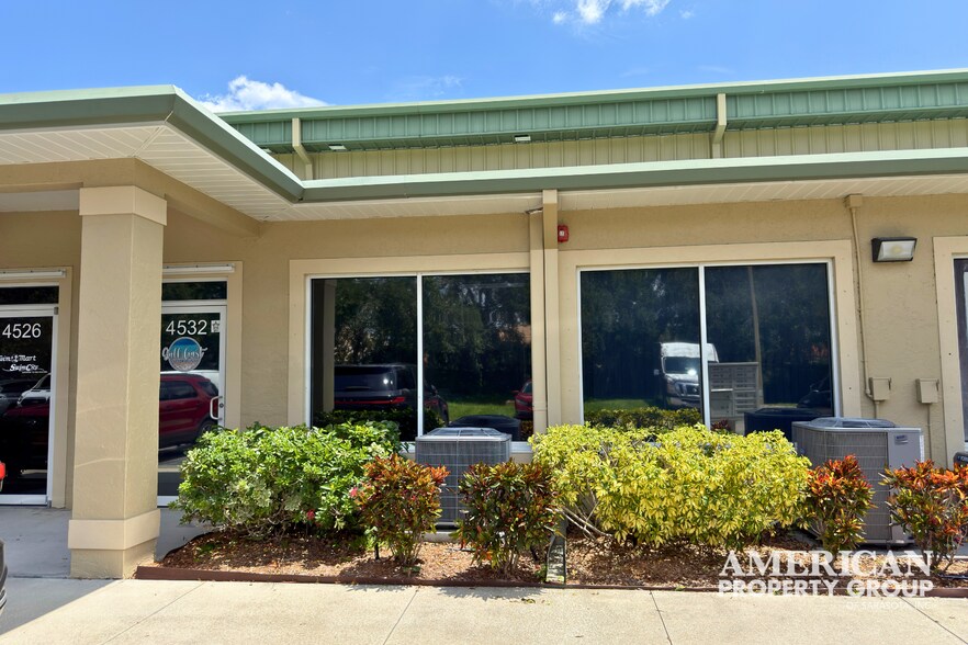 4532 McAshton St, Sarasota, FL à vendre - Photo de l’immeuble – Image 1 sur 19