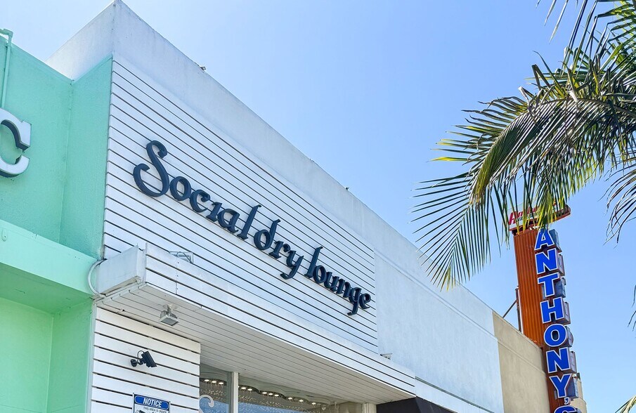3409 E Coast Hwy, Corona del Mar, CA à louer - Photo de l’immeuble – Image 2 sur 5