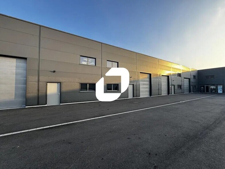 Bureau dans Nordhouse à louer - Photo de l’immeuble – Image 1 sur 12