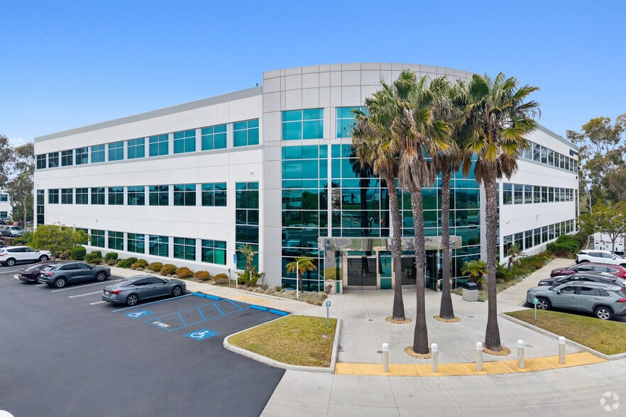 1901 N Rice Ave, Oxnard, CA à louer - Photo principale – Image 1 sur 7