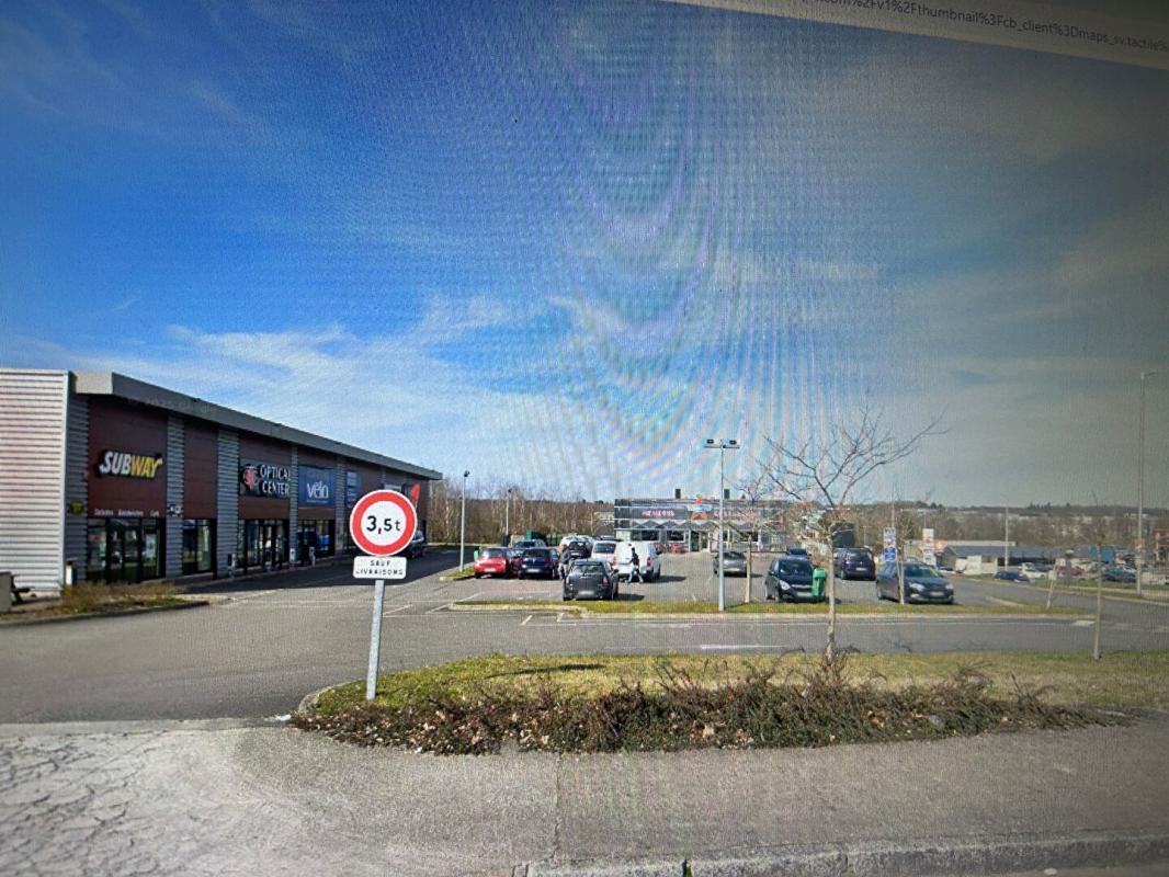 Local commercial dans Limoges à louer Photo de l’immeuble– Image 1 sur 2