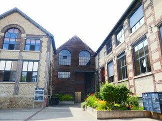 Plus de détails pour Bureau à louer