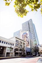 1720-1724 Broadway, Oakland, CA à louer Photo de l’immeuble– Image 1 sur 44