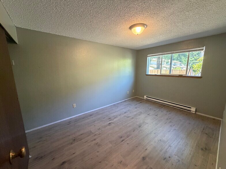 3690 Jackson Ave SE, Port Orchard, WA à vendre - Photo de l’immeuble – Image 3 sur 5