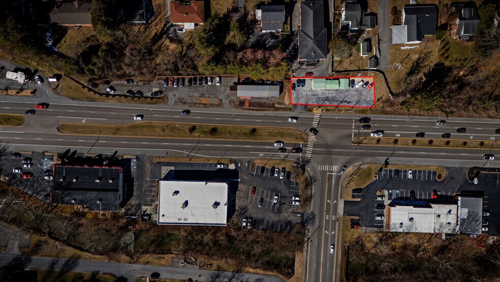 700 Volunteer Pky, Bristol, TN à vendre - Photo de l’immeuble – Image 2 sur 15