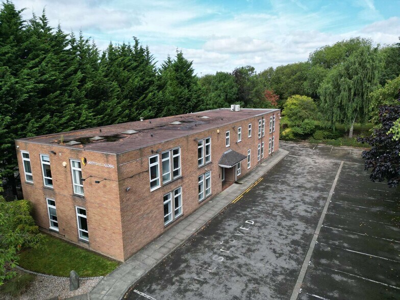 Road Four, Winsford à louer - Photo de l’immeuble – Image 1 sur 2
