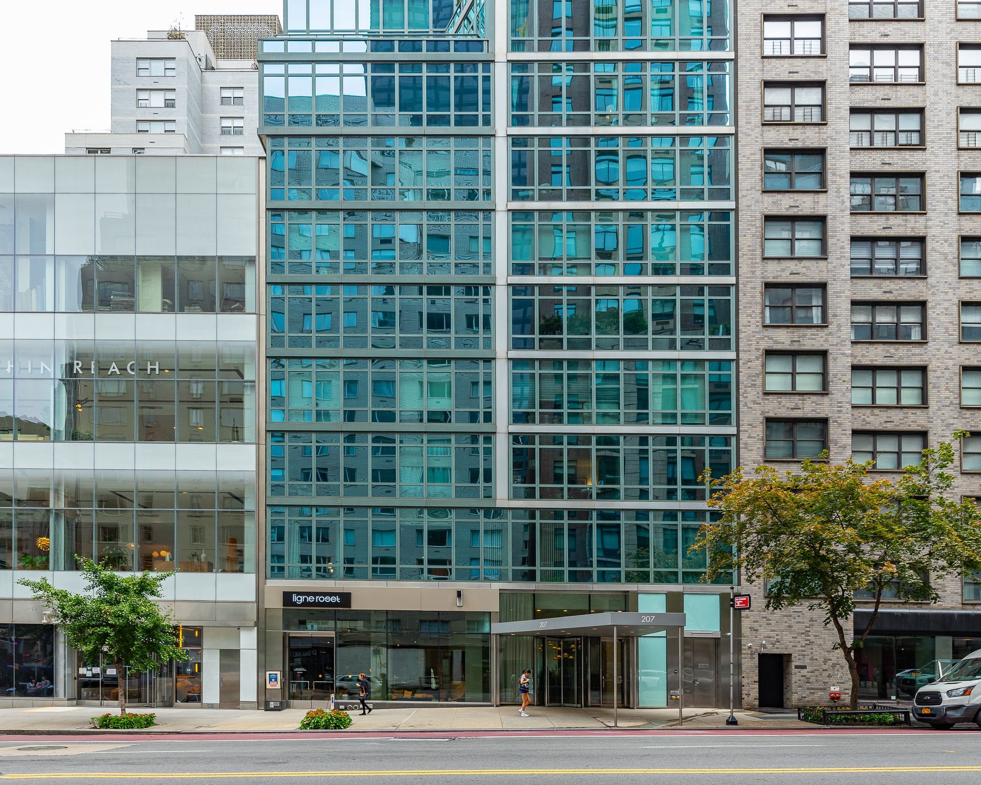 The Manhattan Retail Collection portefeuille de 9 biens à vendre sur LoopNet.fr Photo de l’immeuble– Image 1 sur 15