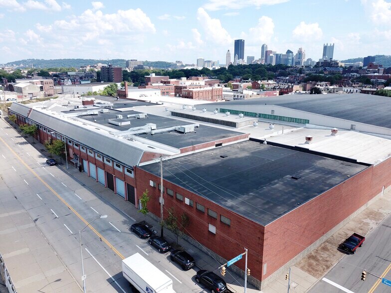 901 Pennsylvania Ave, Pittsburgh, PA à louer - Photo de l’immeuble – Image 3 sur 8