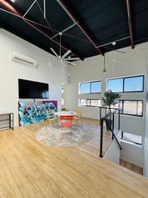 440 E Saint Elmo Rd, Austin, TX à louer Photo intérieure– Image 1 sur 5