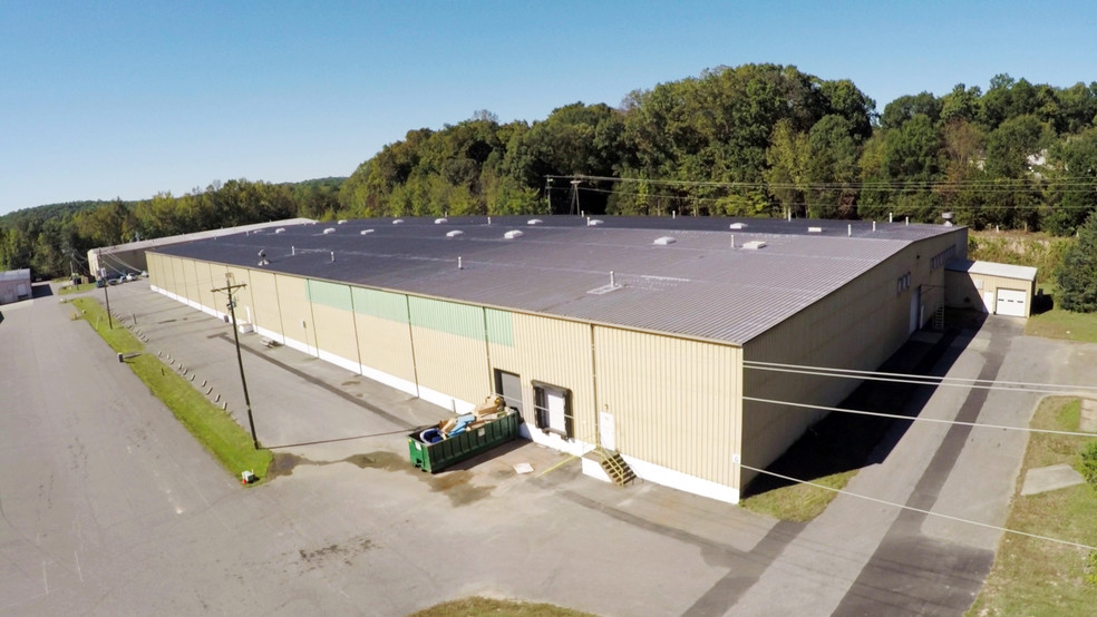 3010 Mine Rd, Fredericksburg, VA à louer - Photo de l’immeuble – Image 2 sur 13