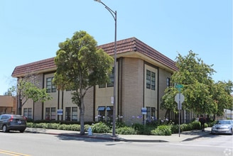 303-325 W Joaquin Ave, San Leandro, CA à louer Photo intérieure– Image 1 sur 1