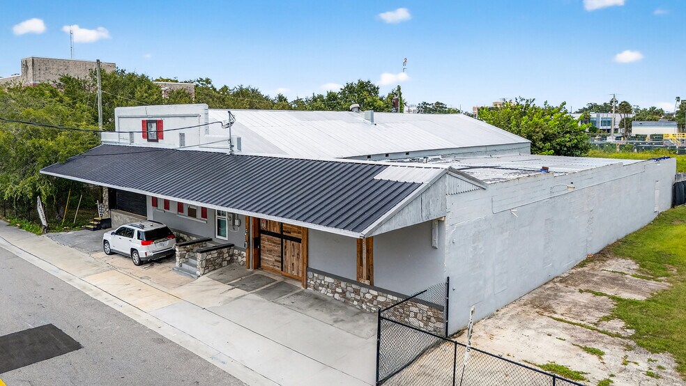 117 N Charles St, Daytona Beach, FL à vendre - Photo de l’immeuble – Image 3 sur 6